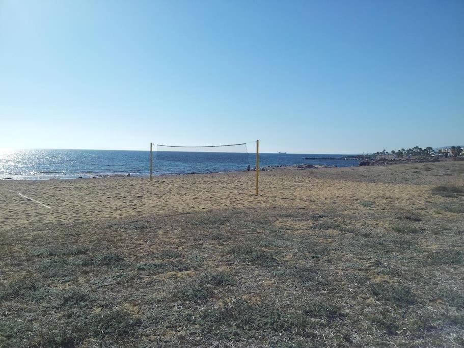 A Stone'S Throw From Everything Paphos Eksteriør billede